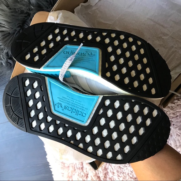 ADIDAS NMD R1 J •BRIGHT CYAN SZ 6.5 kids - Picture 6 of 10